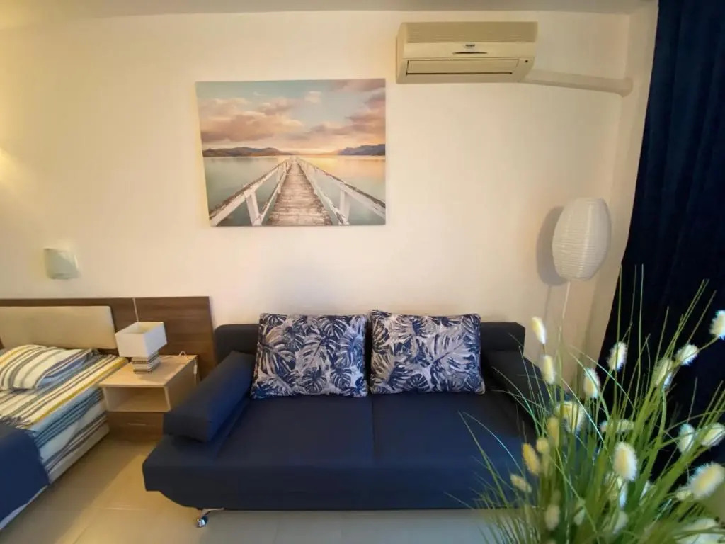 Large Studio Esperanto 403