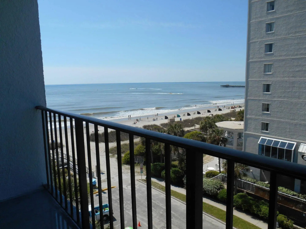 Tropical Seas Hotel