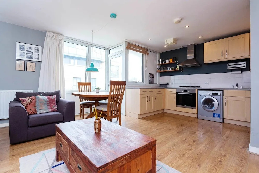 Stylish near Saint Martins
