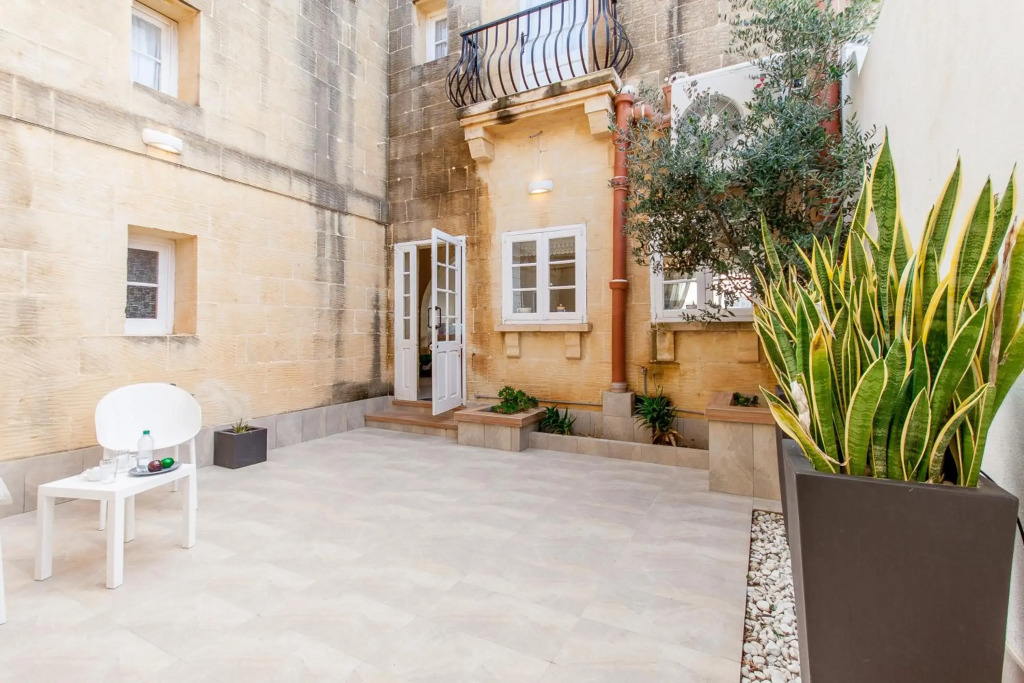 Twilight Gozitan Farmhouse With Pool - Happy Rentals