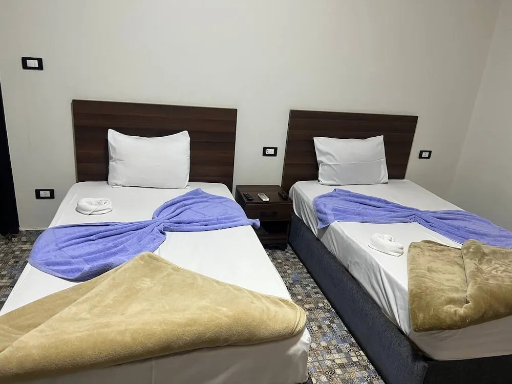 Pyramids Heritage INN