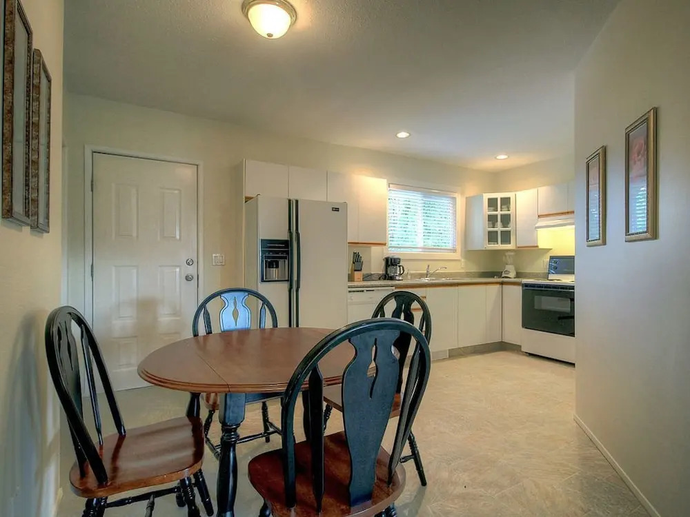 Beach Access Kelowna Rental Home Upper Unit by KVR