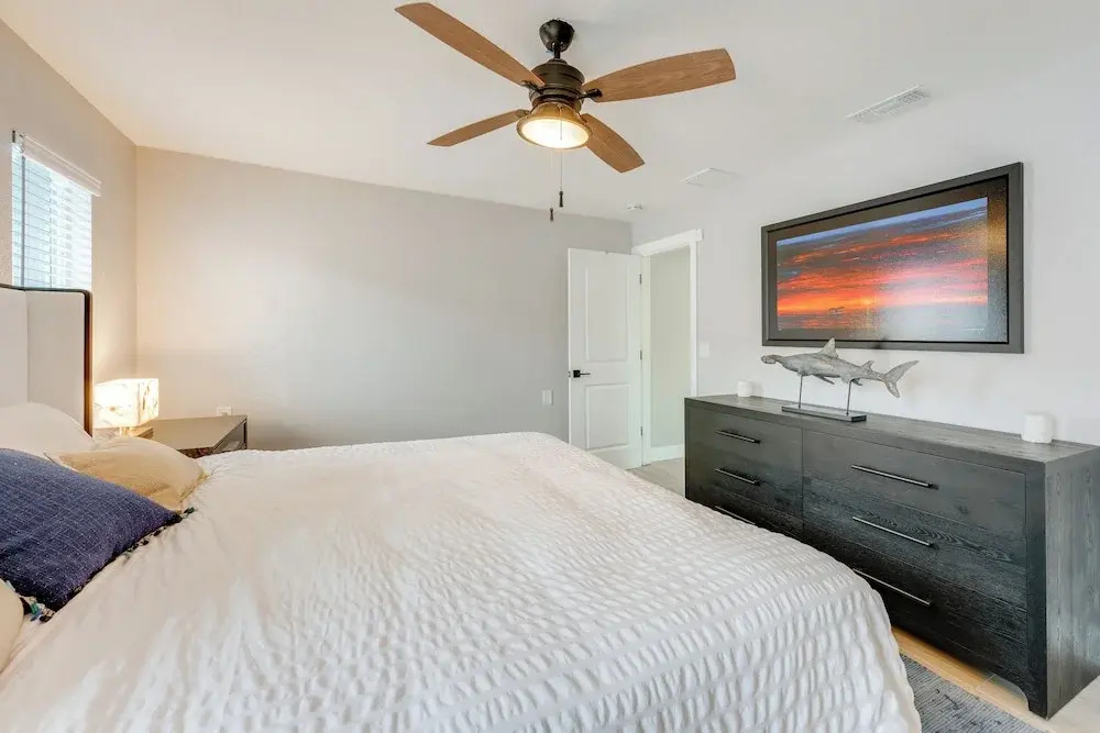 Walkable Waterfront Paradise: Home in Clearwater!