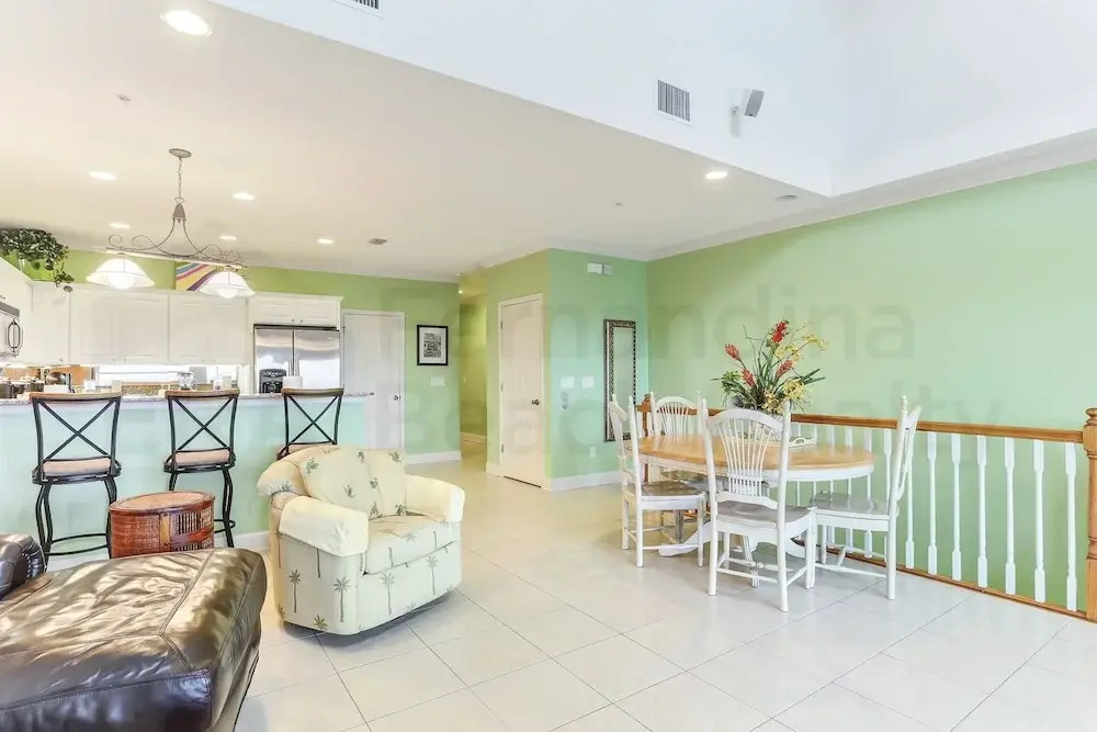 241 S Fletcher Ave