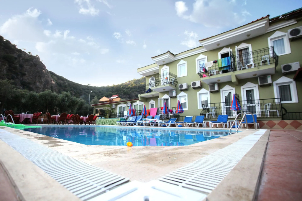 Taner Otel