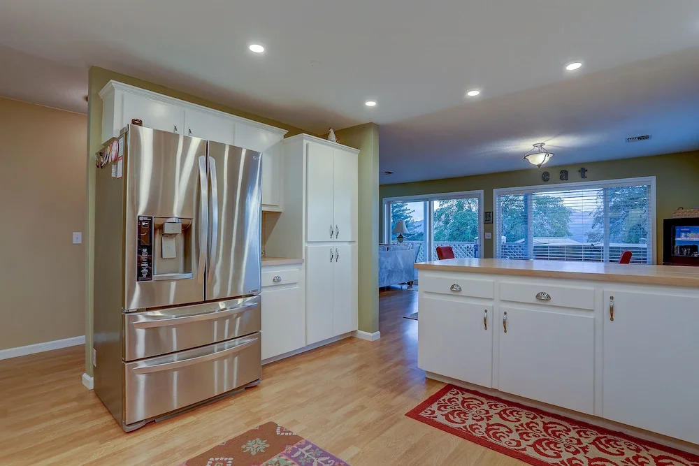 Northern Lights 3 Bedroom Home by RedAwning