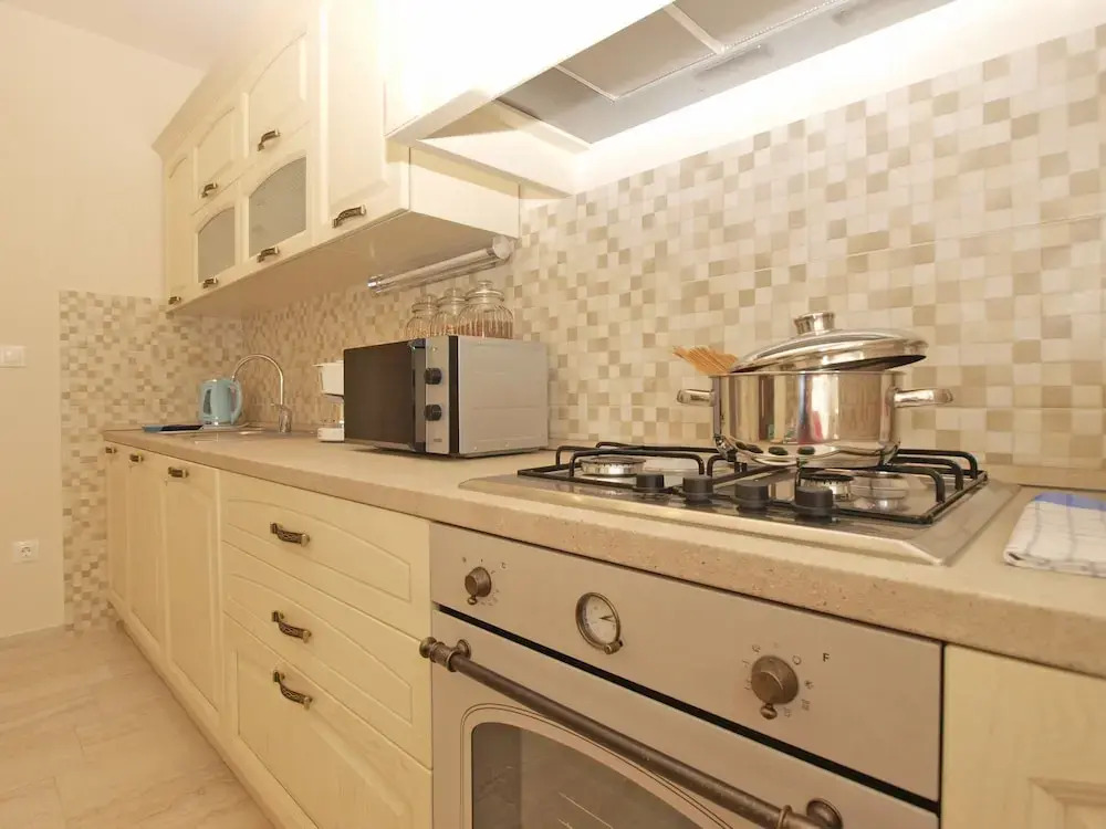 Apartment 1654