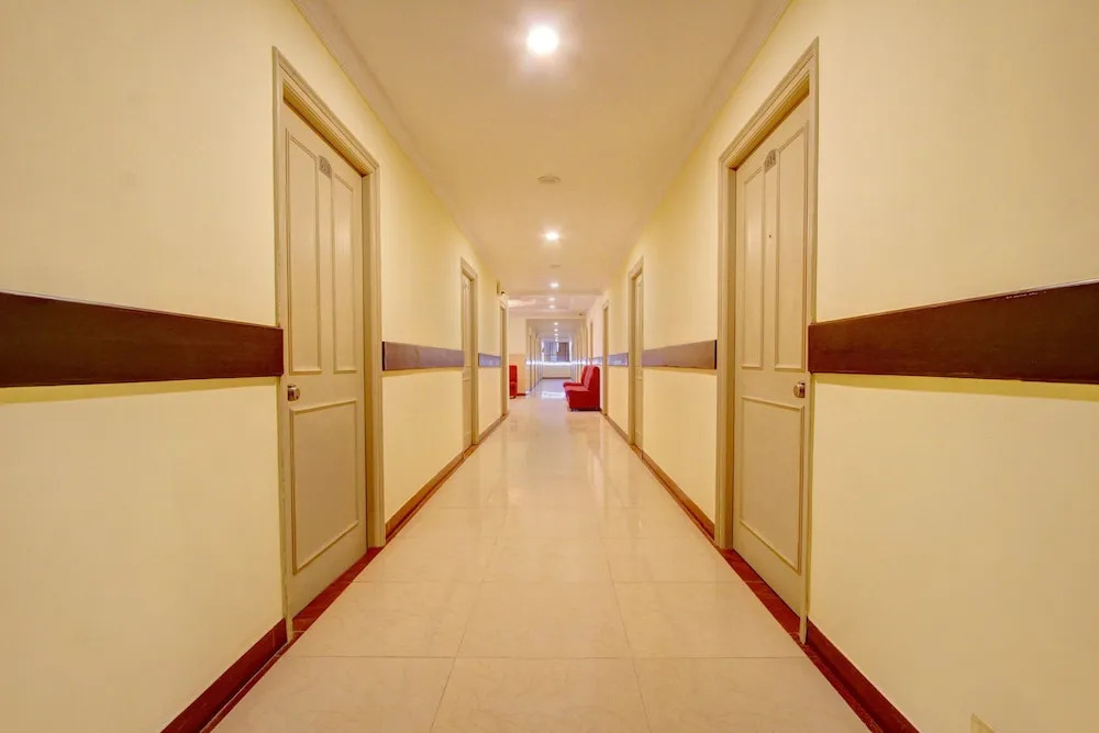 OYO 10596 Hotel Indu