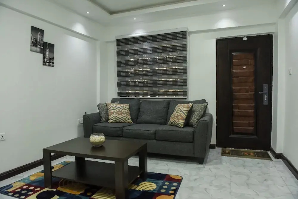 1 Bed Apartment Sleeps 2 -free Parking - Tv & Wifi