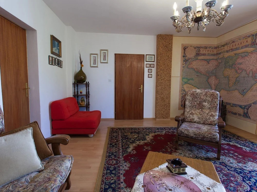 Spacious Apartment With Terrace, Near the Beach