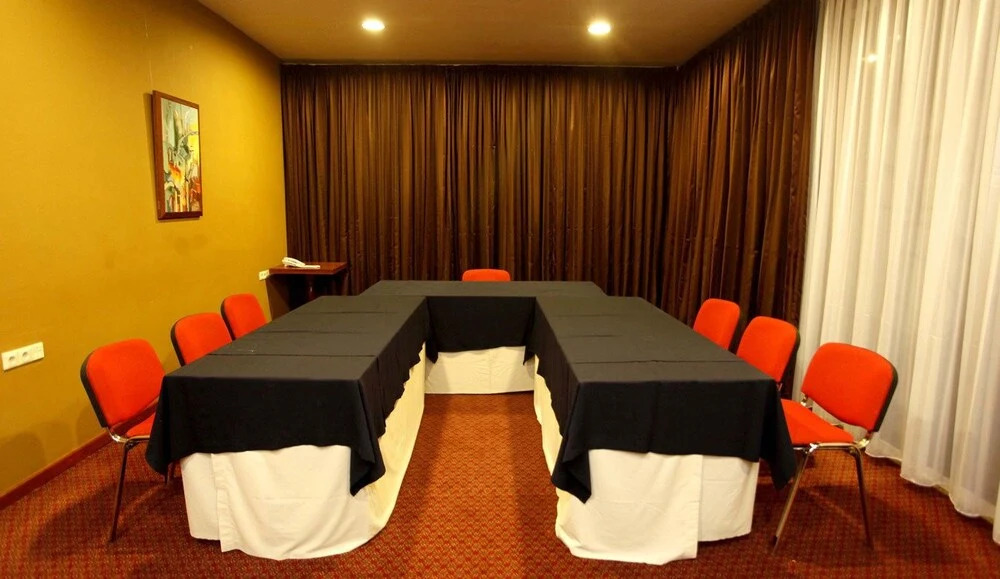 Hotel Elegance NV