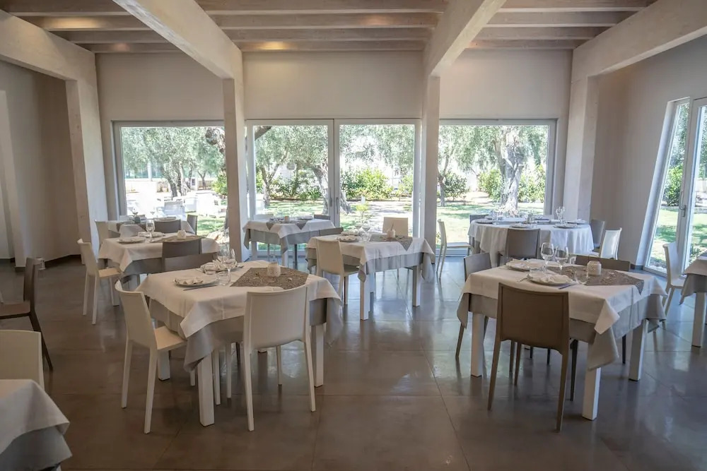 Apartment ulivo with pool and private beach