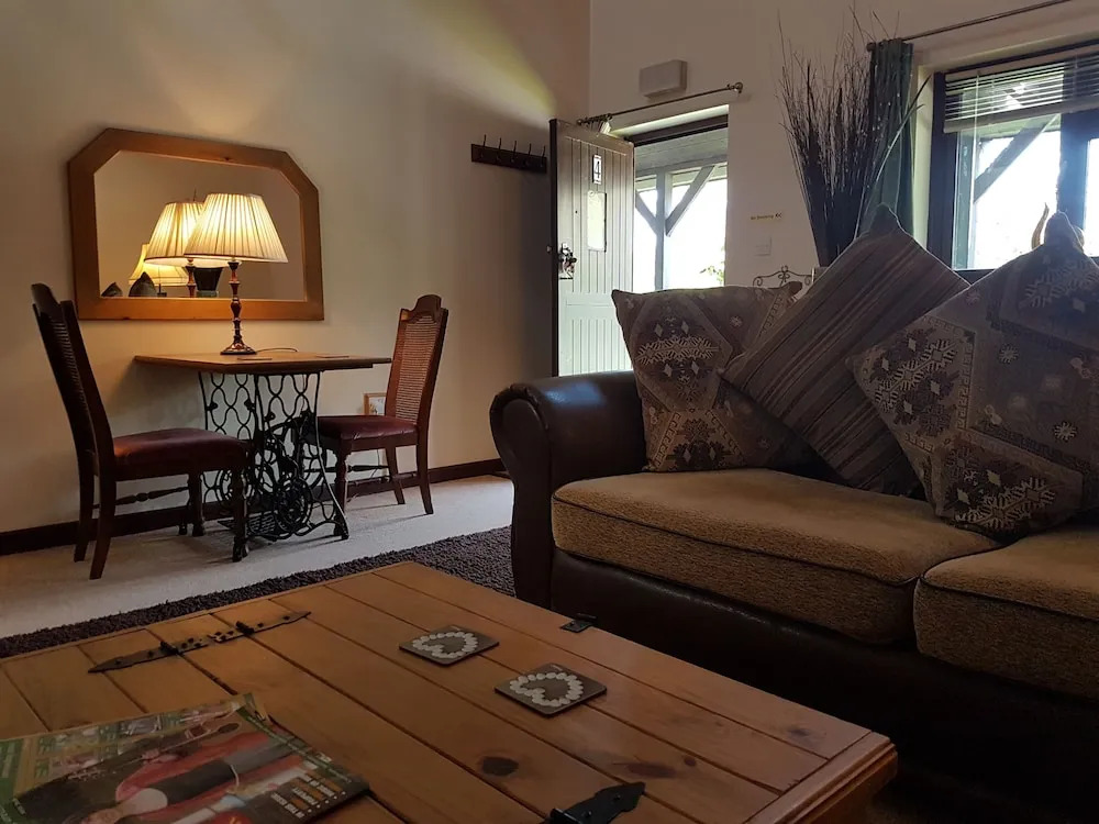 Miltons Apartments and Rooms