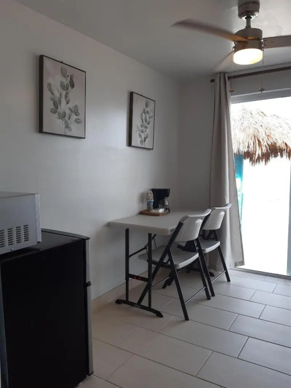 #39 Bungalow Seaside Hotel & Victors RV Park