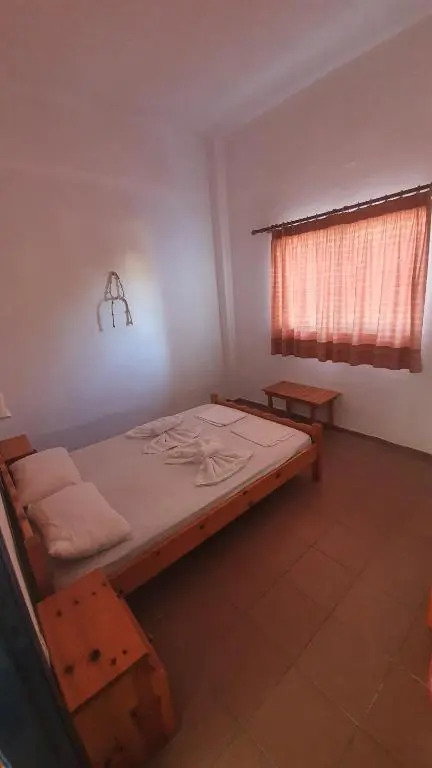 NIKOS APARTMENTS