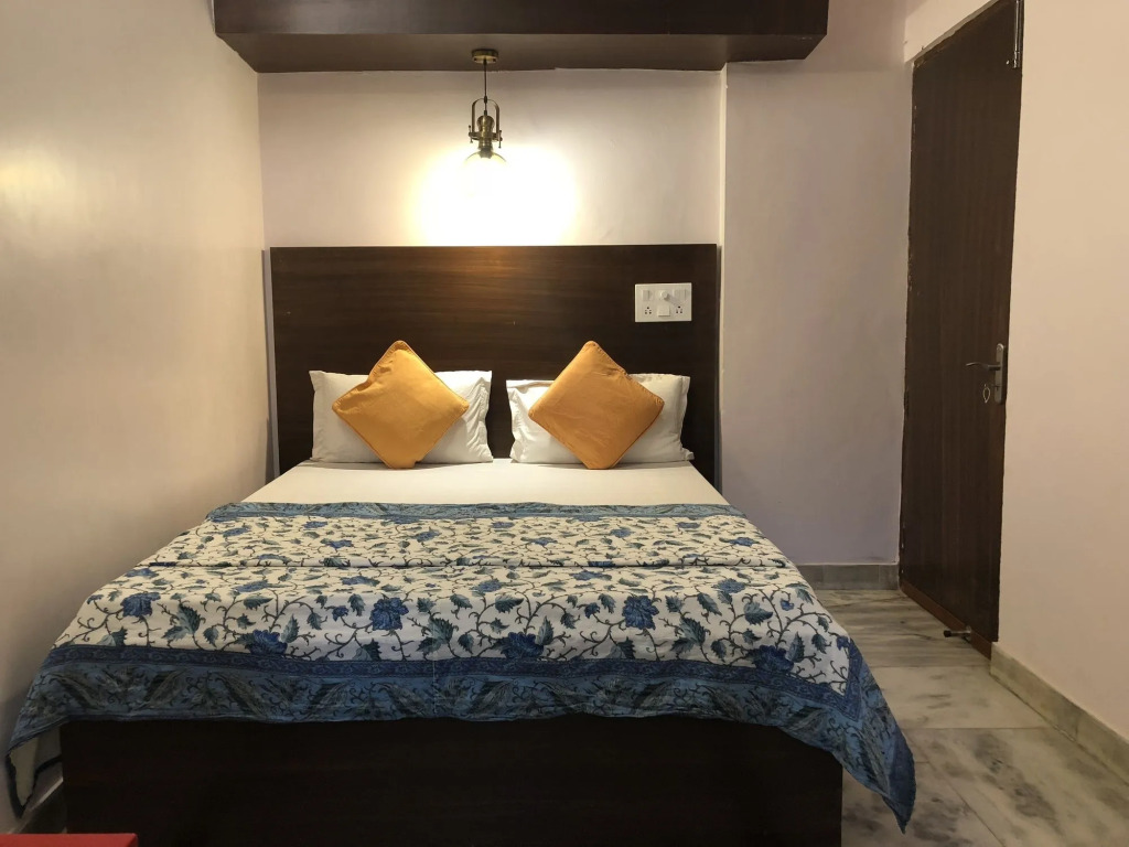 Sailors Home - C6, Vasant Kunj