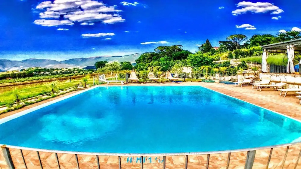 Spoleto By The Pool Whole Villa - Sleeps 24
