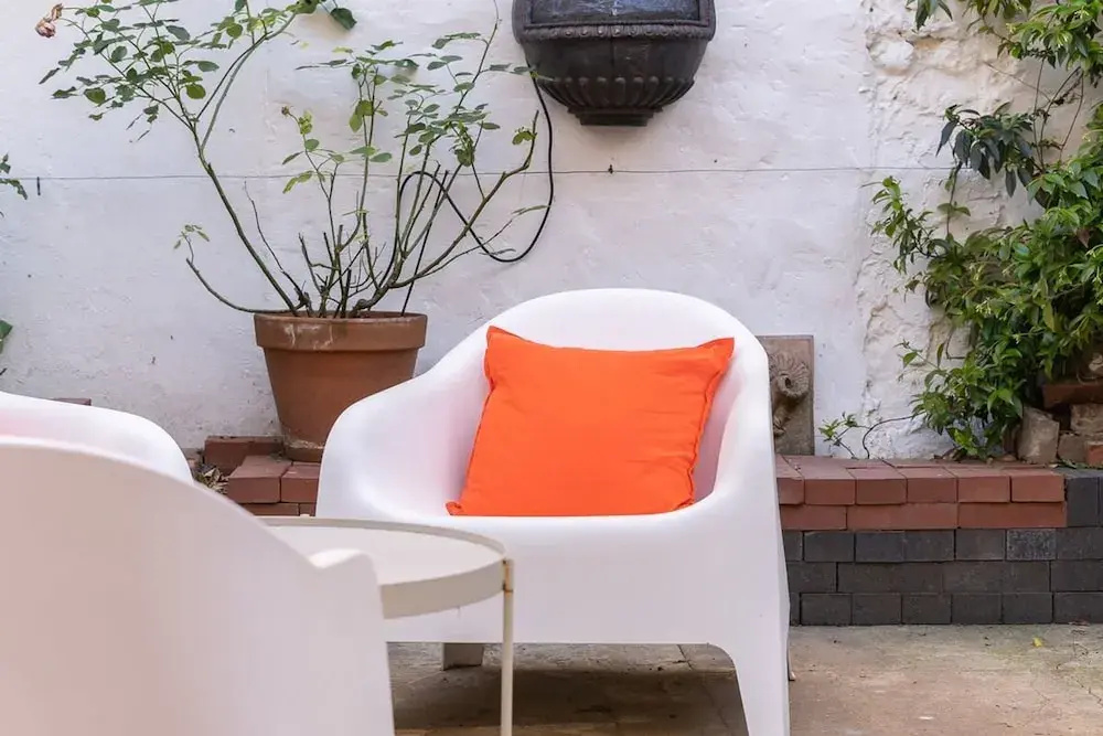Host Stay Sunny Terrace on Robert Street