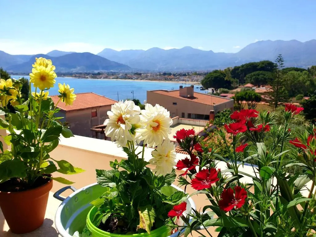 VillaMiramar Beach Penthouse Palermo Airport