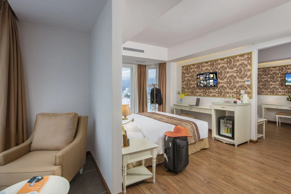 Nha VIET Nha Trang Hotel