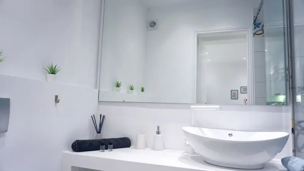 Peaceful Urban Oasis Apt in Athens