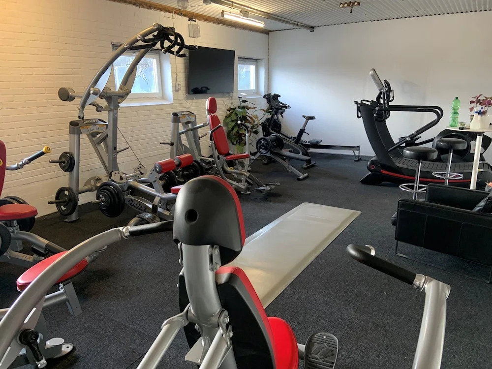 Alingsgård B&B - Spabad, bastu, gym, behandlingar & padelbana