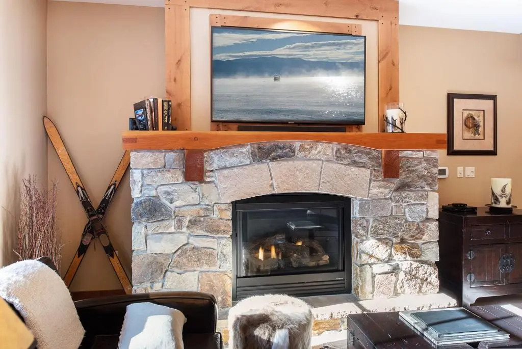 Cozy Ski-In/Ski-Out Northstar Village Residence - Big Horn 408