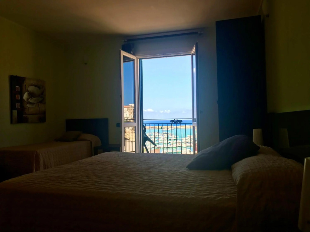 Castellammare Smart Rooms