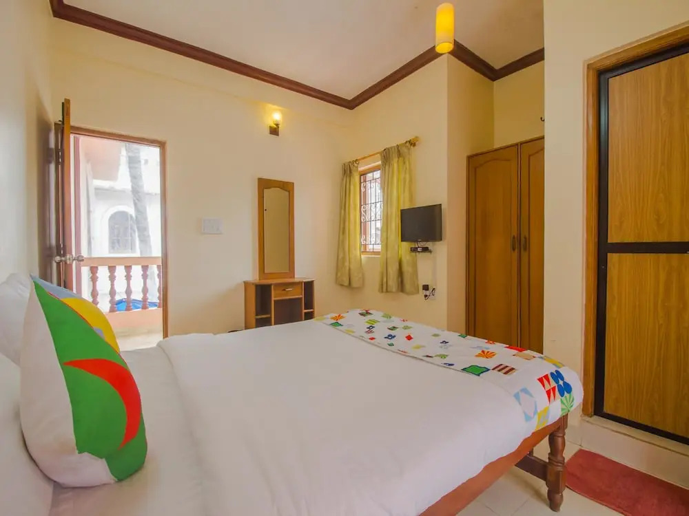 OYO 17114 Home Elegant Studio Candolim Beach