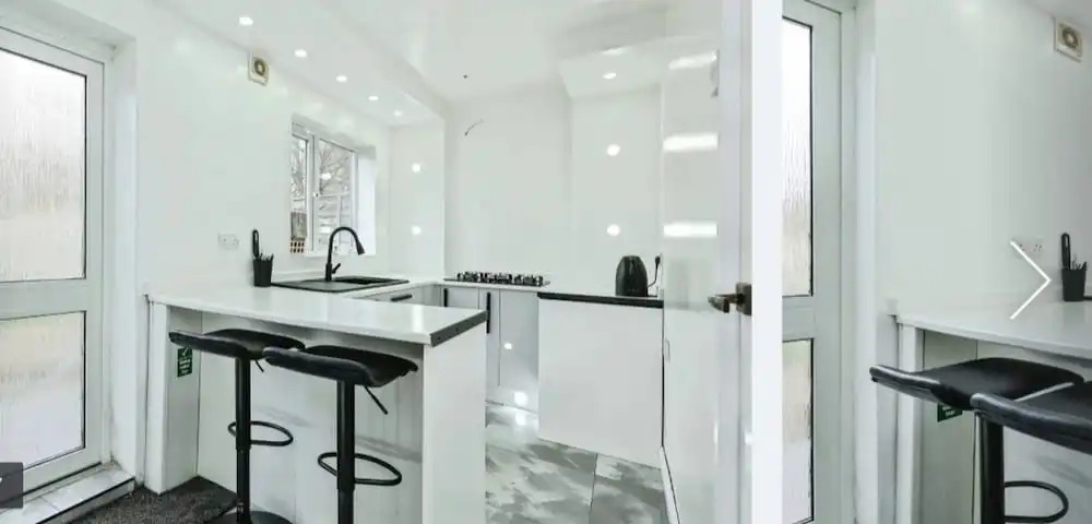 2 Bed Terrace House With Modern Touch