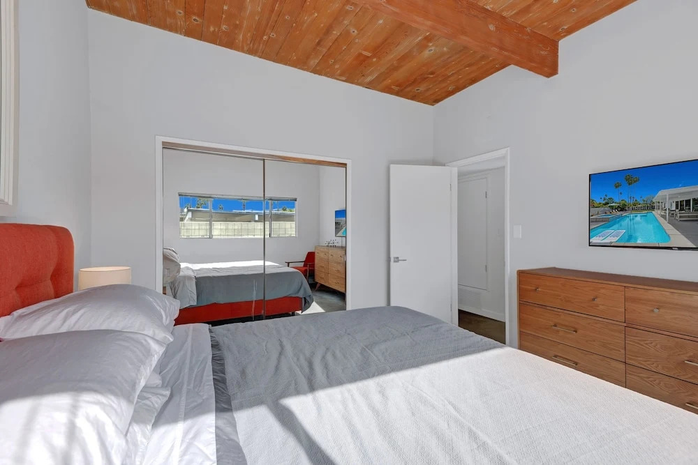 Meiselman Home 3 Bedrooms 2 Bathrooms Home