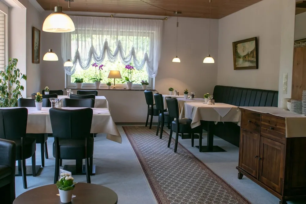Haus am Wasserfall