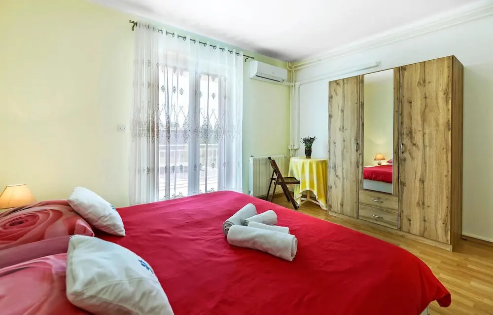 Amazing Apartment in Nedescina With 3 Bedrooms, Internet and Outdoor Swimming Pool