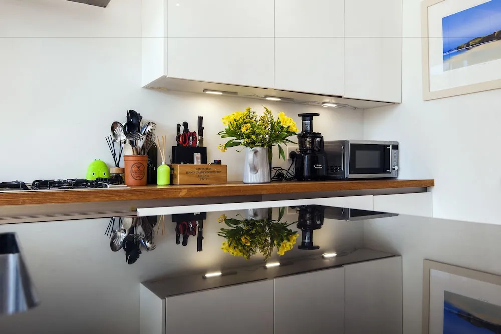 Enchanting Southfields Home by King George's Park
