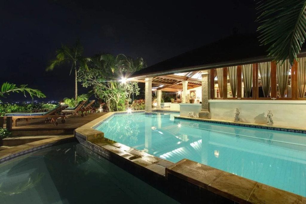 Senyum Villa