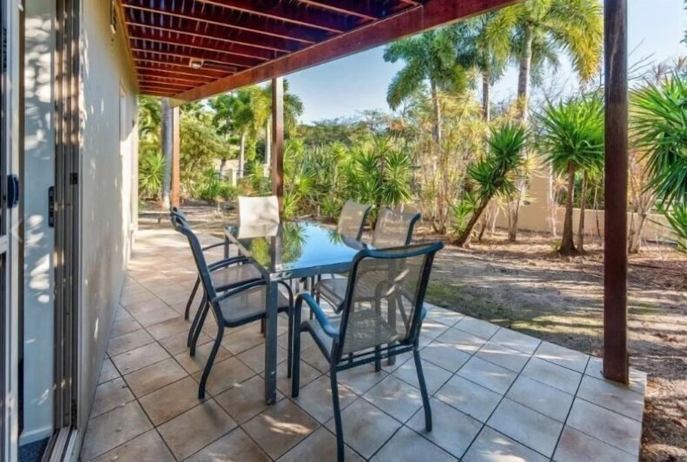 Cooinda Gardens 6 on Hamilton Island by HamoRent