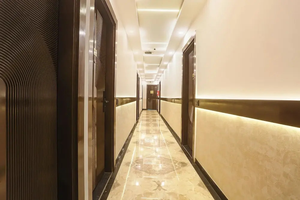 Fabhotel Sugar Inn