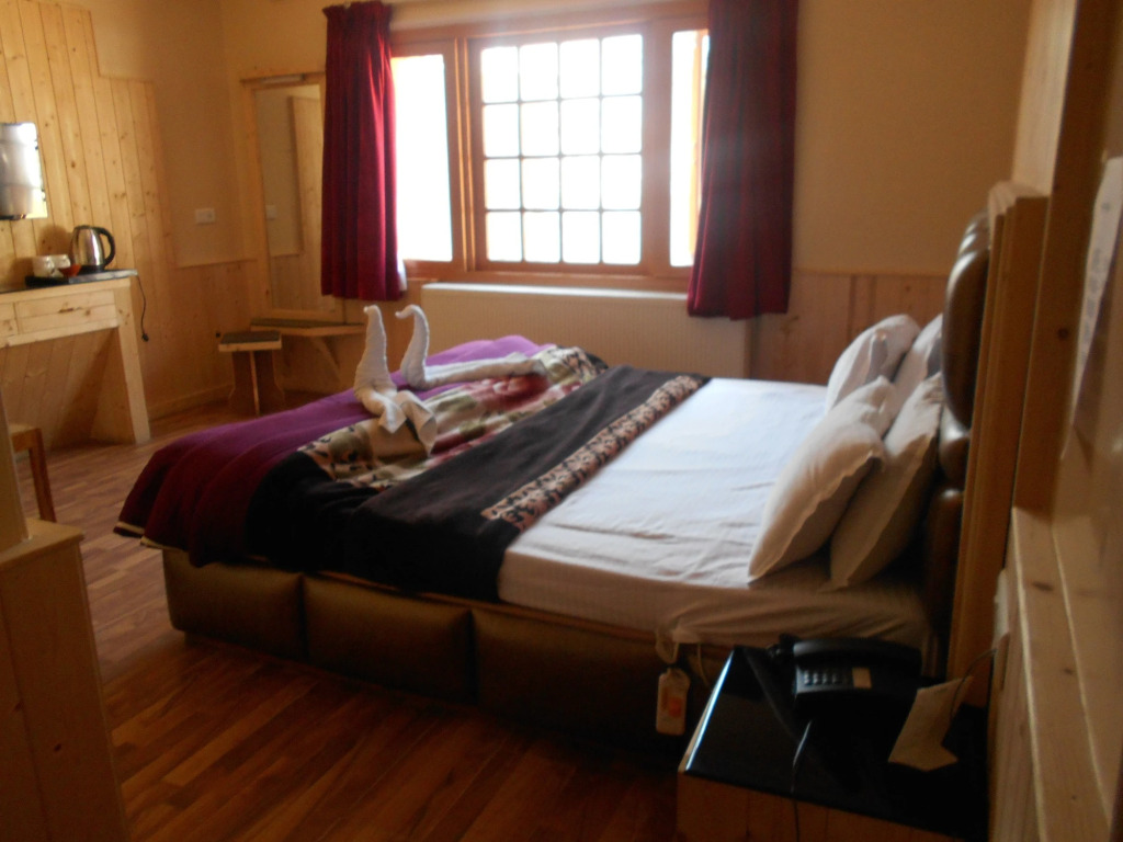 Hotel Abshar