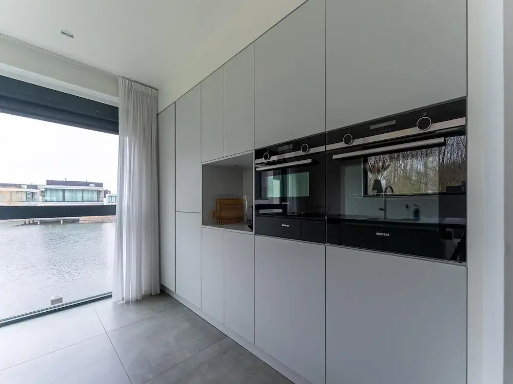 Waterfront holiday home in Arnemuiden