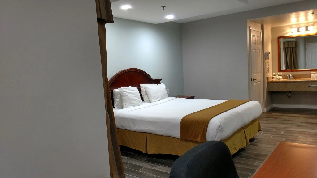 Wave Hotel Manhattan Beach
