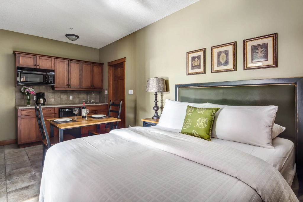 Bighorn Meadows Resort