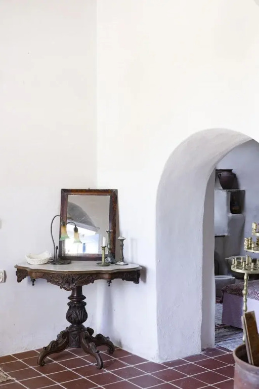 Daphnis the Artist s House