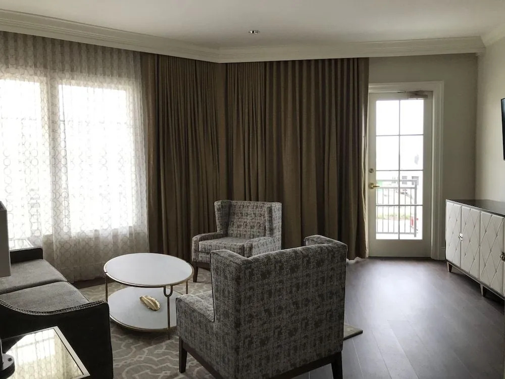 The Inn at Meadowbrook