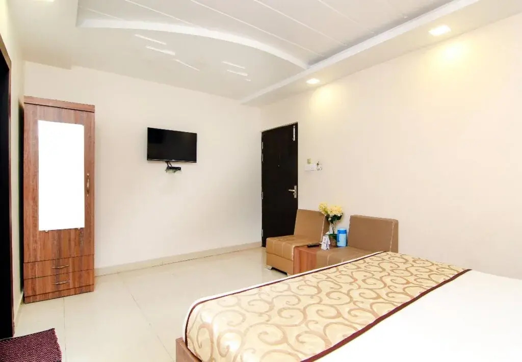 Hotel Pushpanjali By OYO Rooms