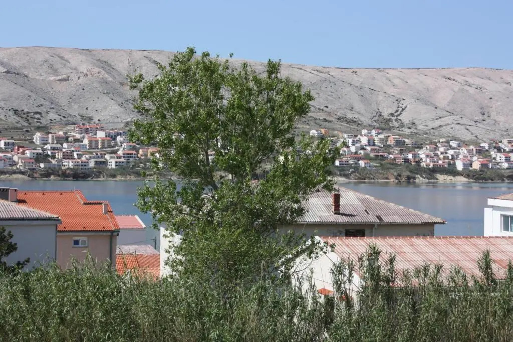 Apartments Miki Pag