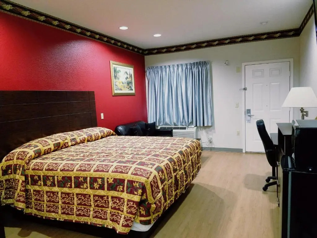 Scott Inn & Suites - Downtown Houston