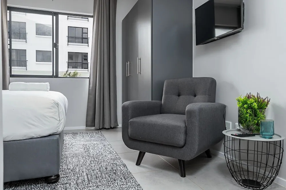 Sandton View E026