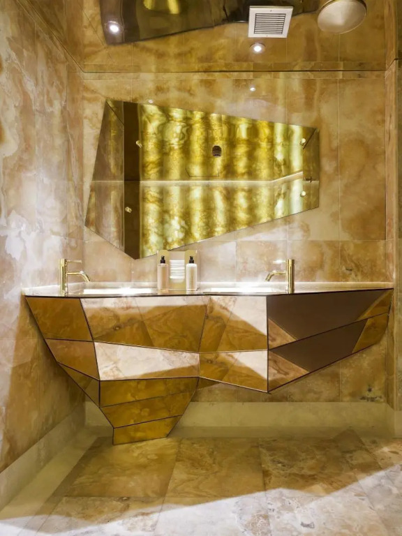 New Hotel, a Member of Design Hotels