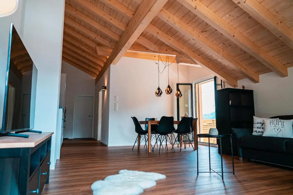 Chuenislodge2 Neu, 2 Balkone, Designerofen, mit top Aussicht!