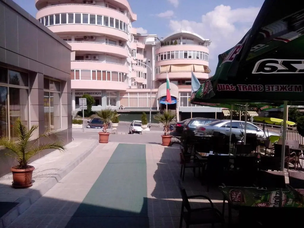 Arena Tarnovo Hotel -Free Private Parking